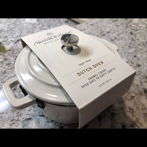 Hearth & Home 🌿 Mini Cast Iron Dutch Oven